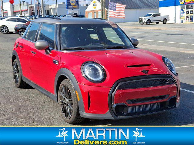 used 2023 MINI Hardtop car, priced at $27,914