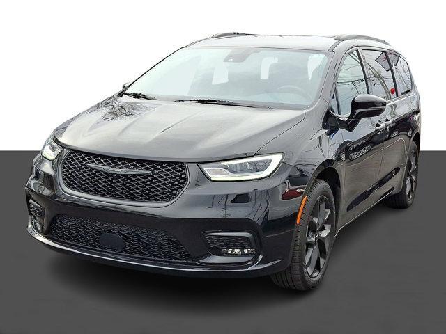 used 2022 Chrysler Pacifica car, priced at $26,778