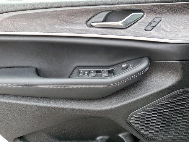 used 2024 Jeep Grand Cherokee car, priced at $41,620