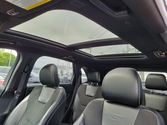 used 2019 Ford Edge car, priced at $19,740