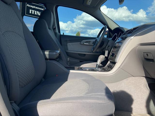 used 2011 Chevrolet Traverse car, priced at $5,991