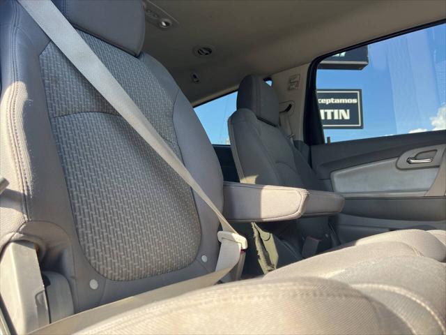 used 2011 Chevrolet Traverse car, priced at $5,991