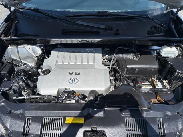 used 2012 Toyota Highlander car, priced at $11,991