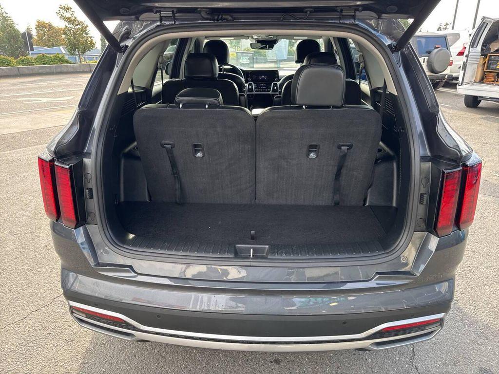 used 2023 Kia Sorento Hybrid car, priced at $29,991