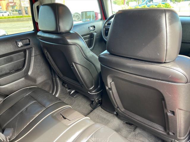 used 2006 Hummer H3 car, priced at $9,991
