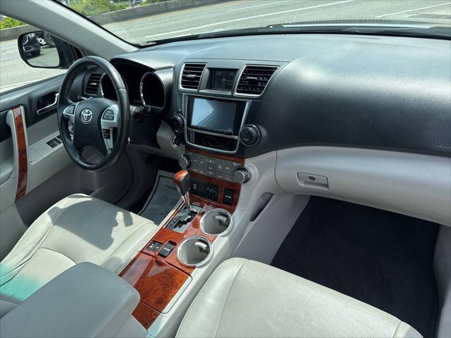 used 2013 Toyota Highlander car, priced at $11,991