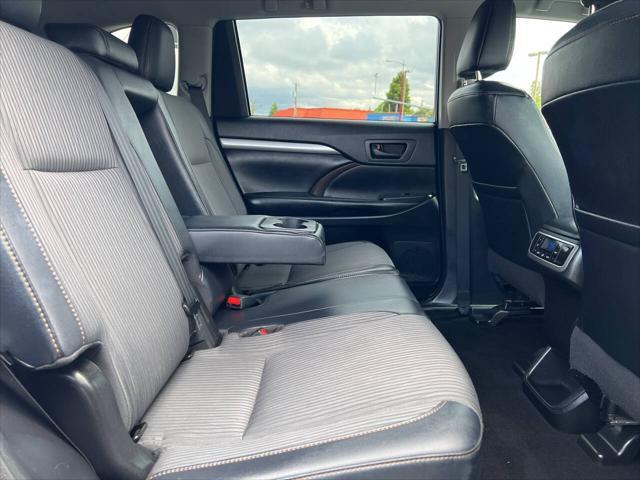 used 2019 Toyota Highlander car, priced at $24,991