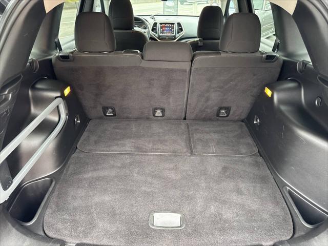 used 2015 Jeep Cherokee car, priced at $6,991