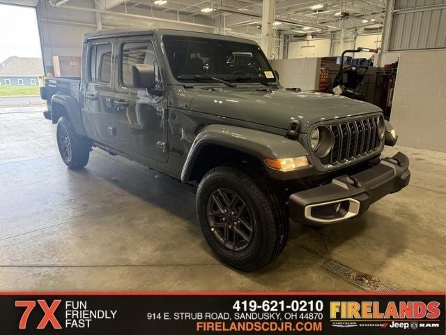 new 2026 Jeep Gladiator car, priced at $45,719