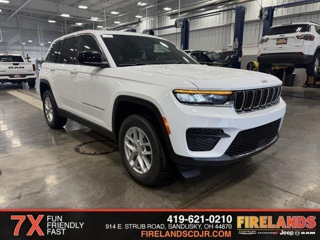 new 2025 Jeep Grand Cherokee car, priced at $40,495