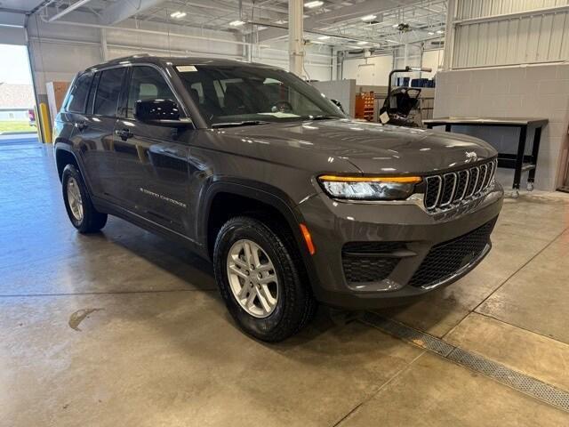 new 2025 Jeep Grand Cherokee car, priced at $40,480