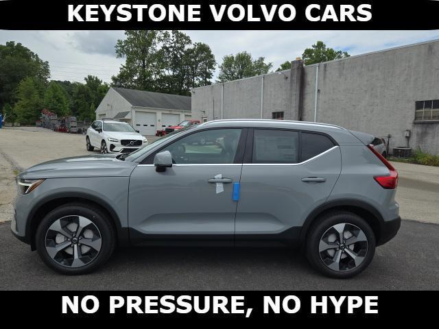 new 2025 Volvo XC40 car, priced at $46,015