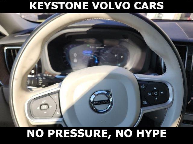 used 2022 Volvo XC60 car, priced at $36,136