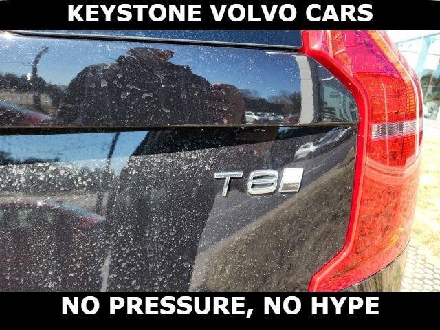 new 2025 Volvo XC90 Plug-In Hybrid car