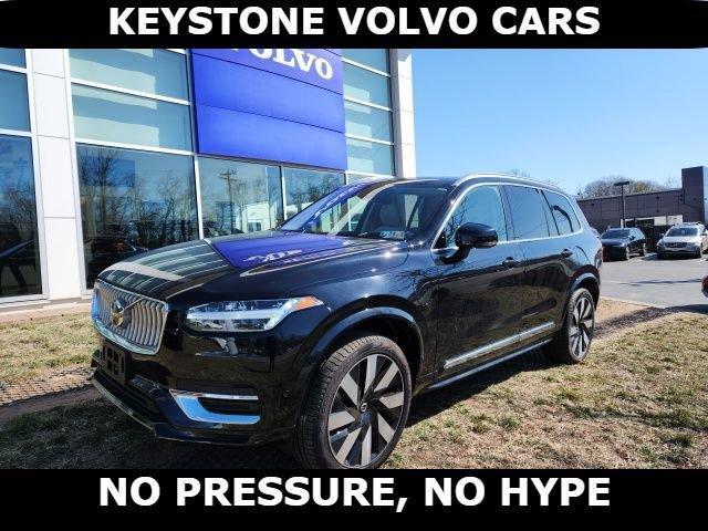 new 2025 Volvo XC90 Plug-In Hybrid car