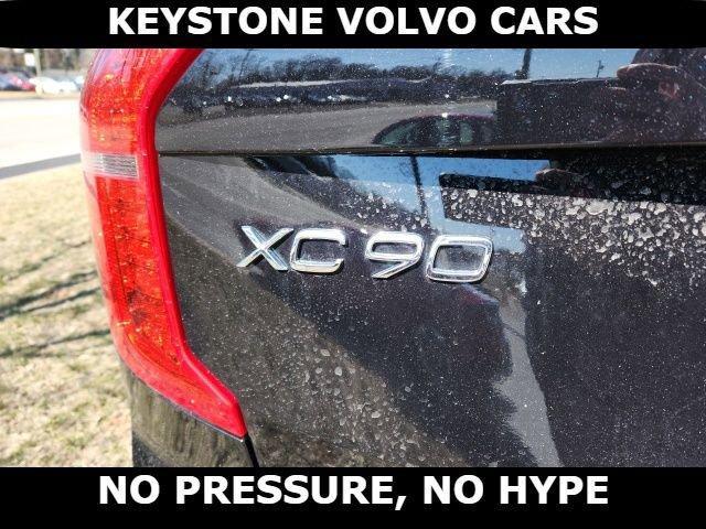 new 2025 Volvo XC90 Plug-In Hybrid car