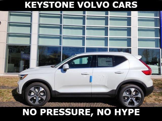 new 2025 Volvo XC40 car, priced at $48,315