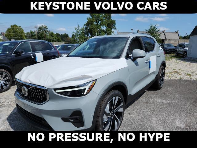 new 2025 Volvo XC40 car, priced at $51,765