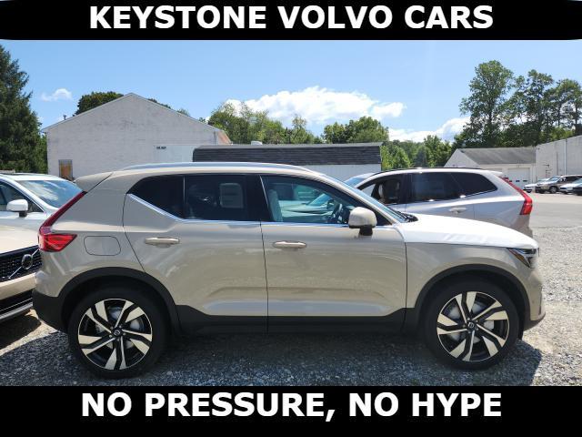 new 2025 Volvo XC40 car, priced at $51,765