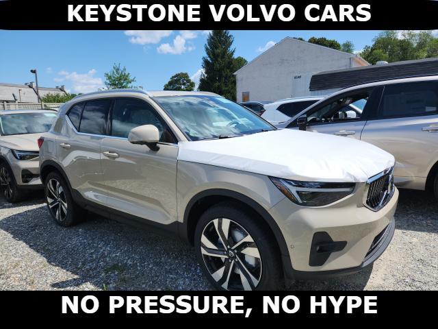 new 2025 Volvo XC40 car, priced at $51,765