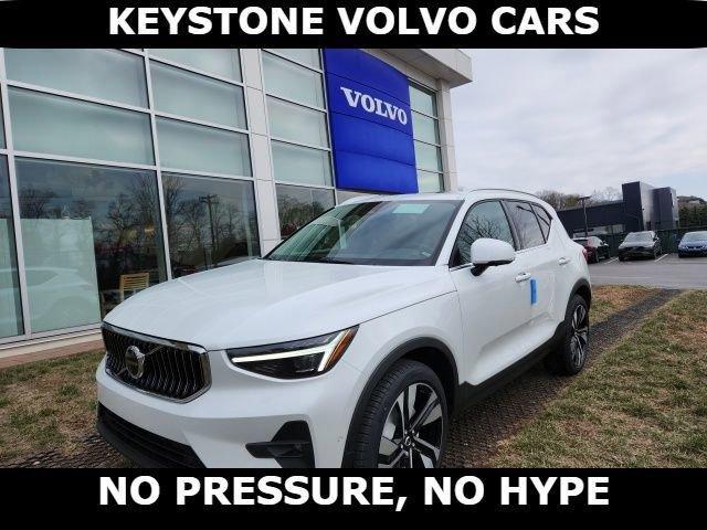 new 2025 Volvo XC40 car, priced at $51,040