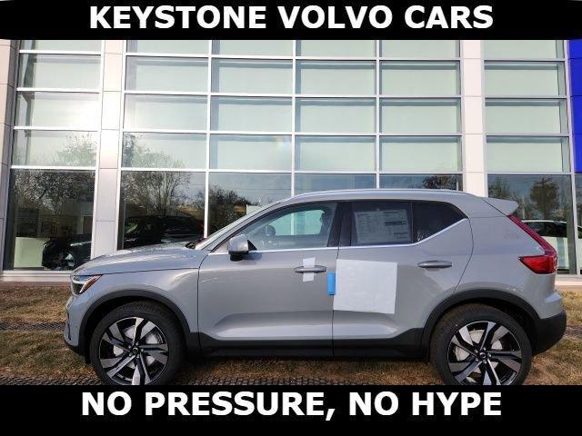 new 2025 Volvo XC40 car, priced at $51,550