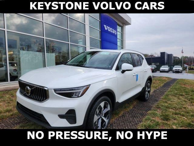 new 2025 Volvo XC40 car, priced at $46,465