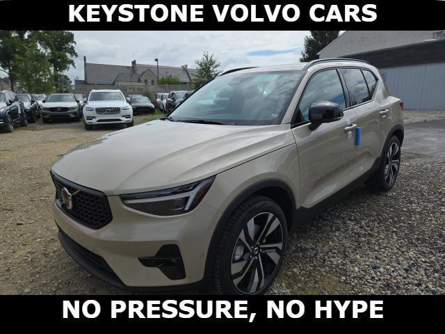 new 2025 Volvo XC40 car, priced at $52,215