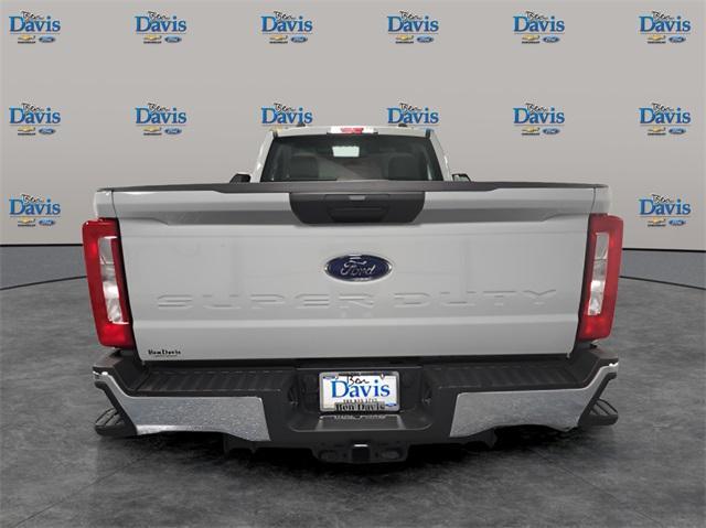 new 2025 Ford F-250 car, priced at $52,695