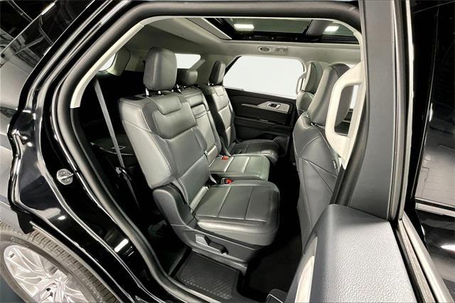 new 2025 Ford Explorer car, priced at $48,600