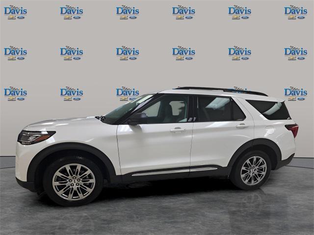 new 2025 Ford Explorer car, priced at $47,500