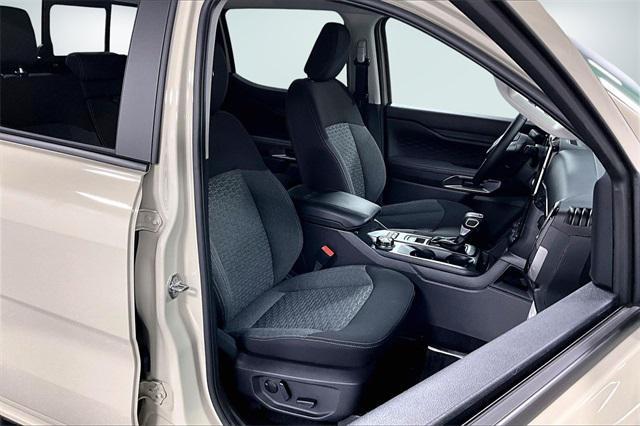 new 2025 Ford Ranger car, priced at $40,400