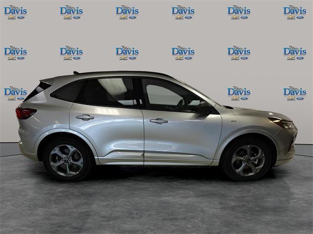 used 2023 Ford Escape car, priced at $22,017