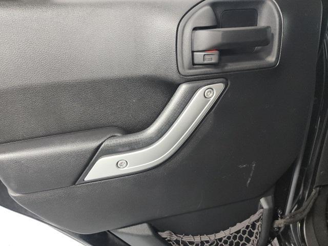 used 2015 Jeep Wrangler Unlimited car, priced at $18,777