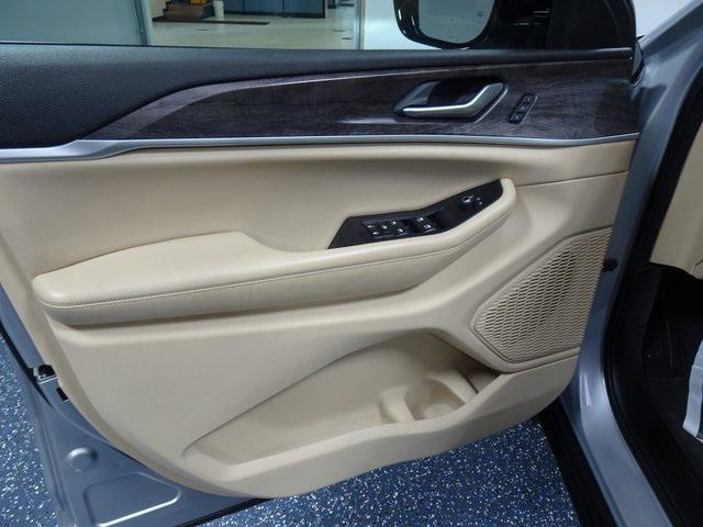 used 2023 Jeep Grand Cherokee car, priced at $31,721