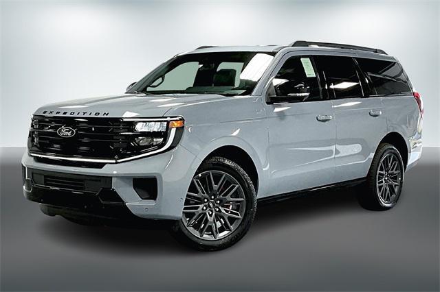 new 2025 Ford Expedition car, priced at $85,996