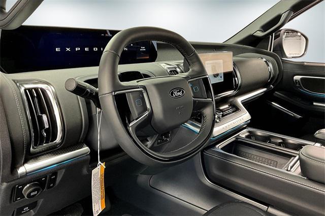 new 2025 Ford Expedition car, priced at $85,996