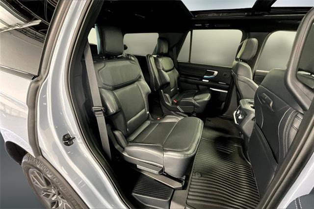 new 2025 Ford Expedition car, priced at $85,996