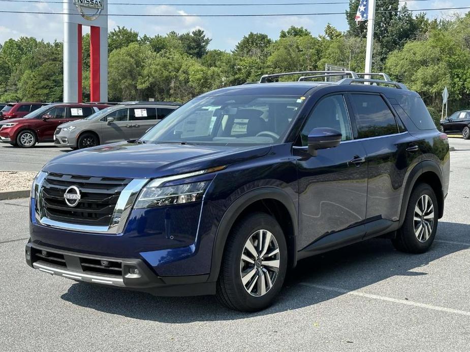 new 2024 Nissan Pathfinder car, priced at $41,905