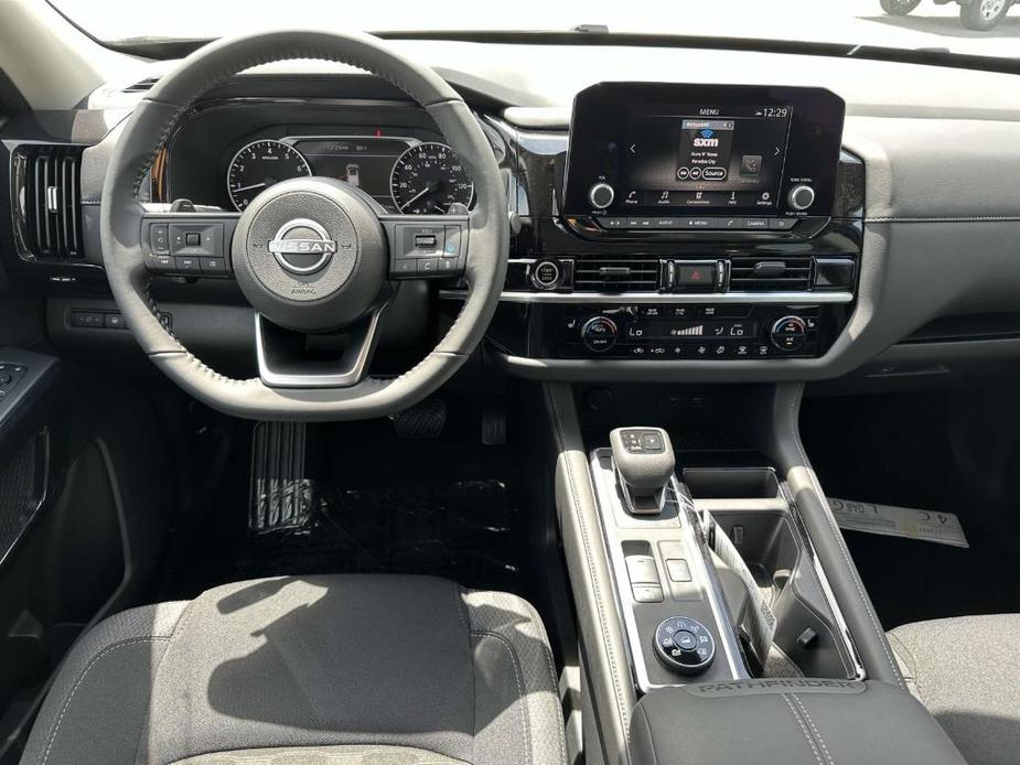 new 2024 Nissan Pathfinder car, priced at $39,759