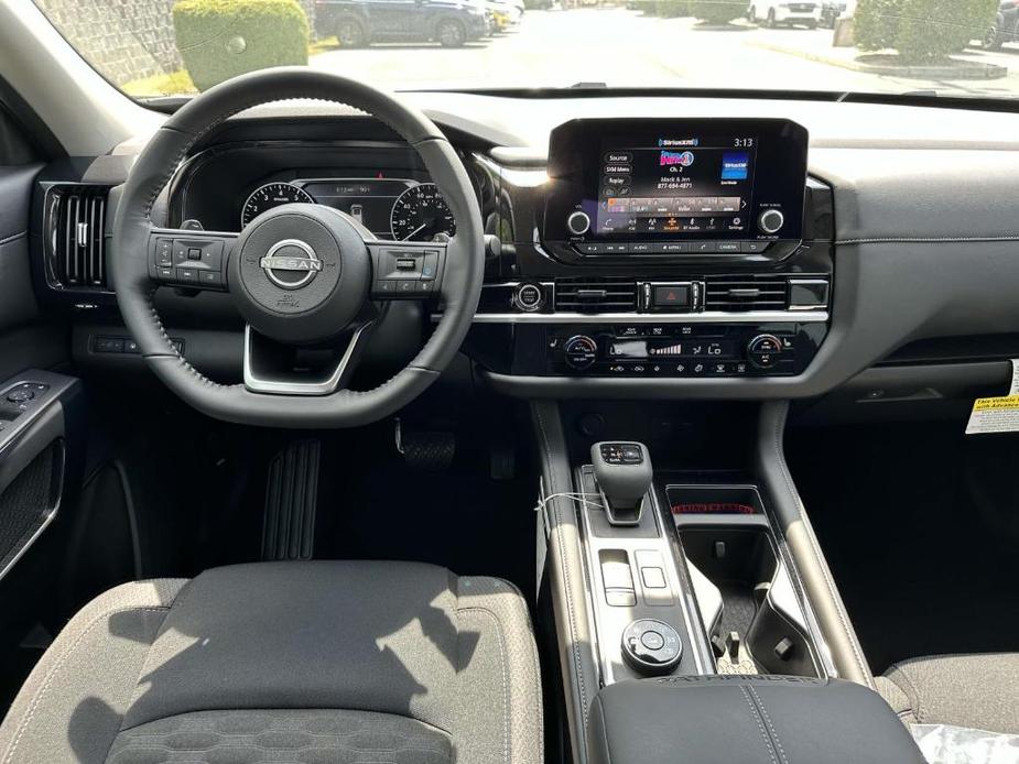 new 2024 Nissan Pathfinder car, priced at $38,528