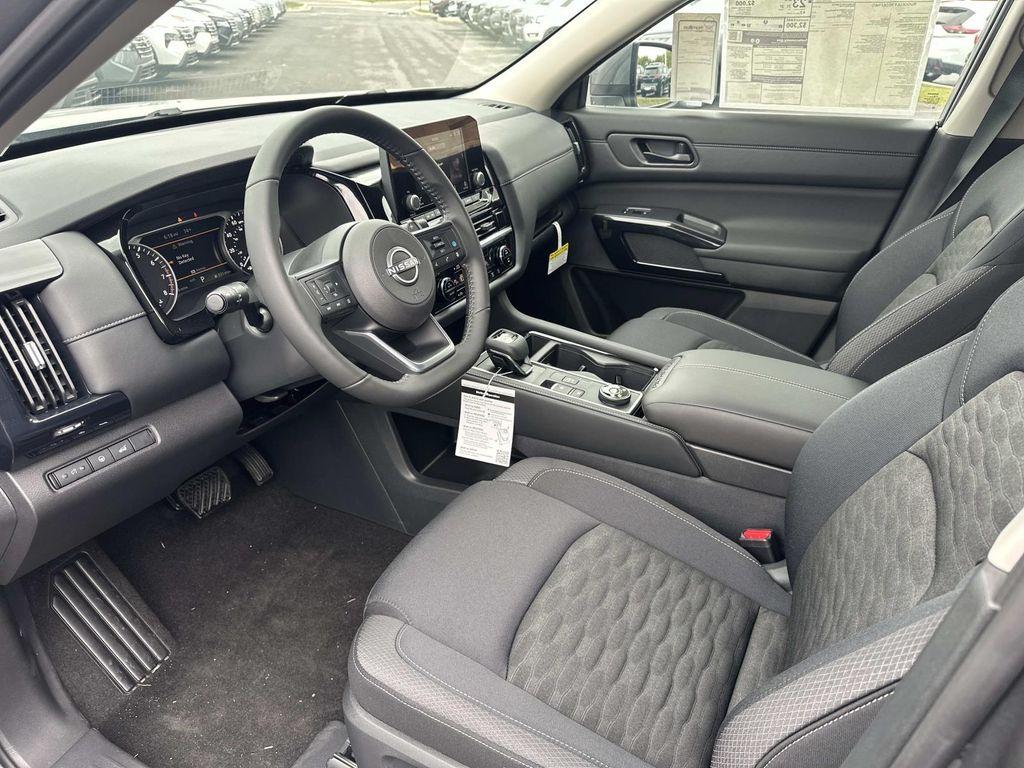 new 2025 Nissan Pathfinder car, priced at $41,289