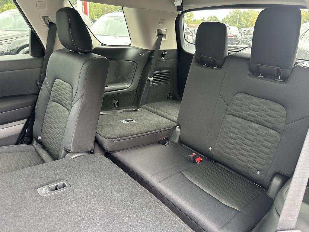 new 2025 Nissan Pathfinder car, priced at $41,289