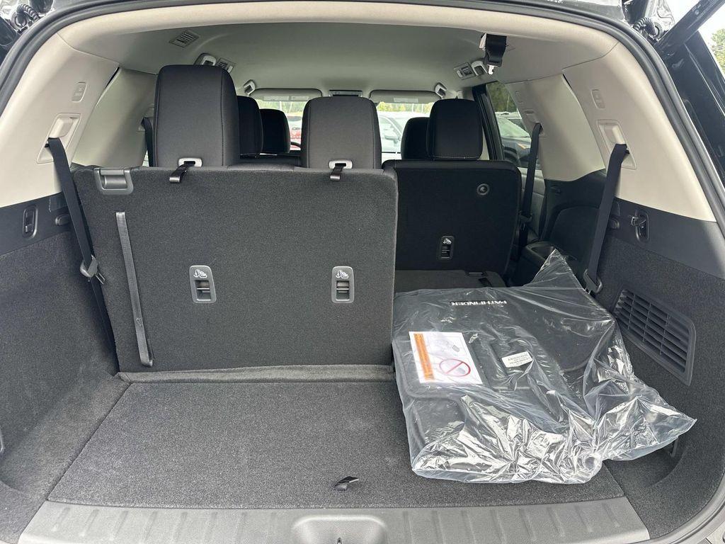 new 2025 Nissan Pathfinder car, priced at $41,289
