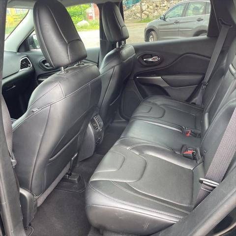 used 2019 Jeep Cherokee car, priced at $10,999