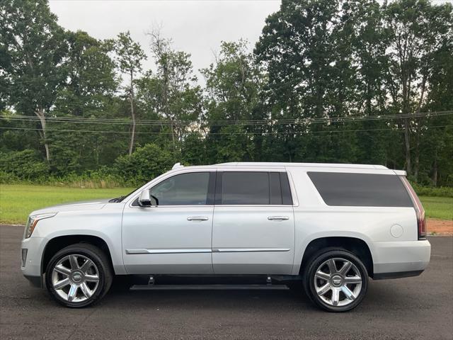 used 2019 Cadillac Escalade ESV car, priced at $29,999