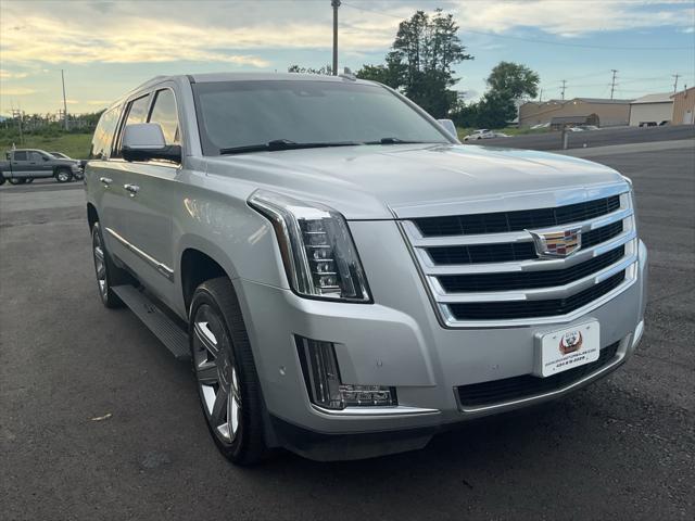 used 2019 Cadillac Escalade ESV car, priced at $29,999