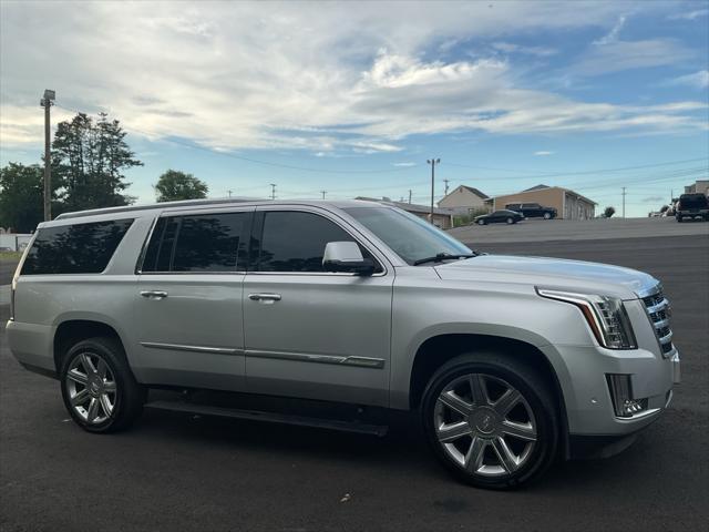 used 2019 Cadillac Escalade ESV car, priced at $29,999