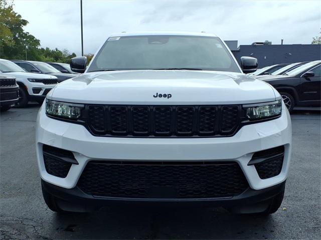 new 2025 Jeep Grand Cherokee car, priced at $38,053