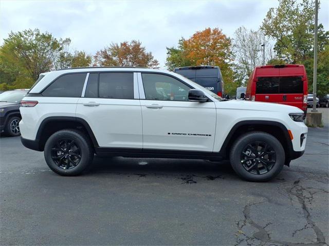 new 2025 Jeep Grand Cherokee car, priced at $38,053